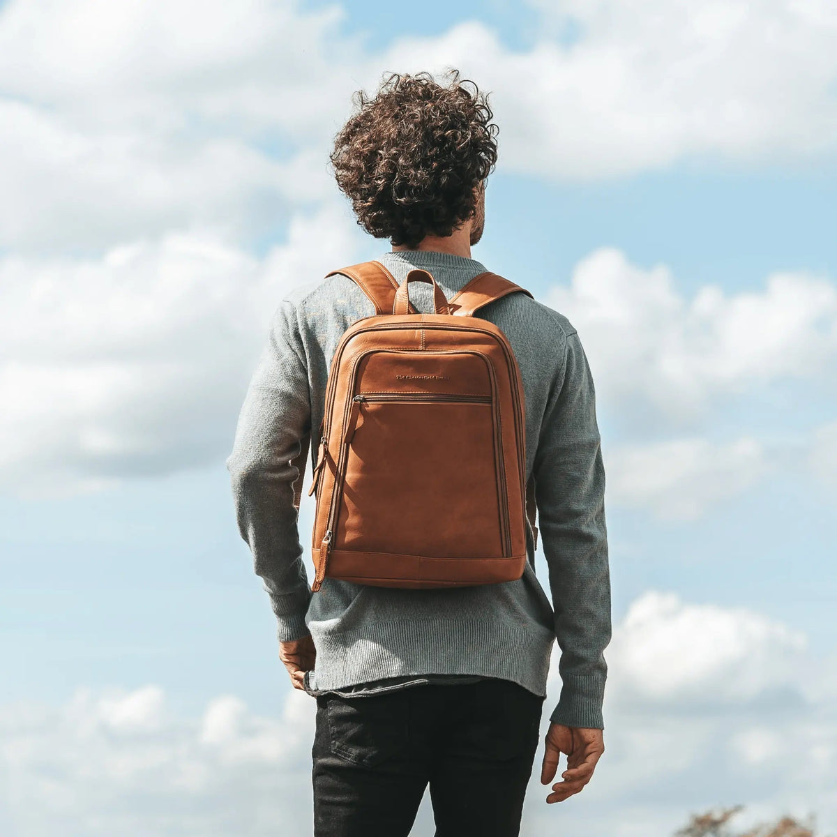 Detroit Full-Grain Leather Laptop Backpack til Kvinder – alternate product view 3