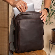 Jasper Full-Grain Leather Laptop Backpack til Kvinder – alternate product view 3