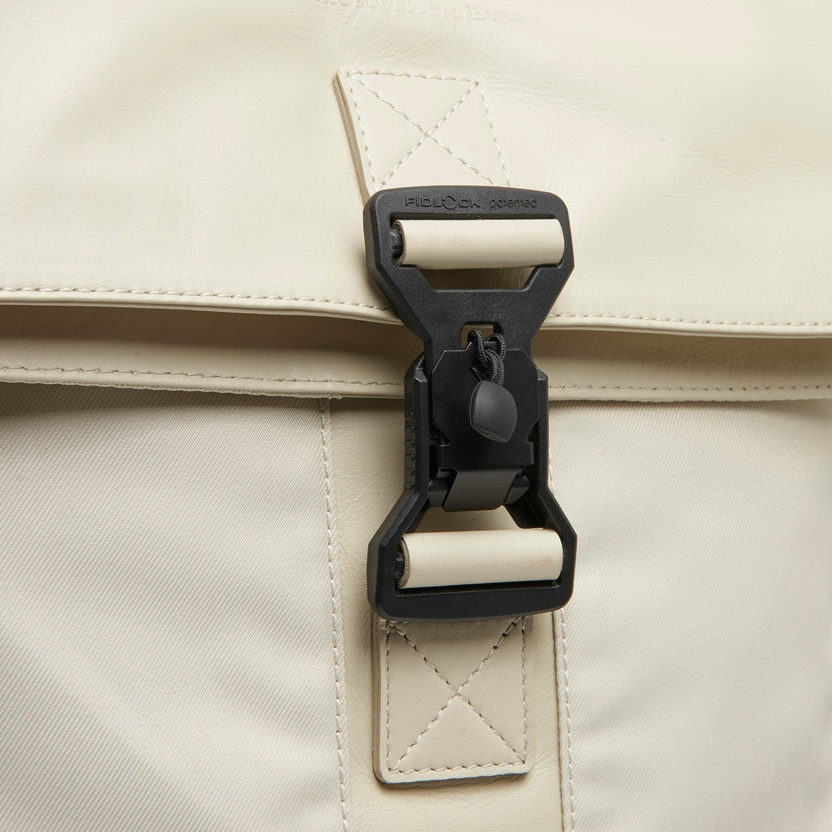 Trondheim Full-Grain Leather Laptop Backpack til Kvinder – alternate product view 3