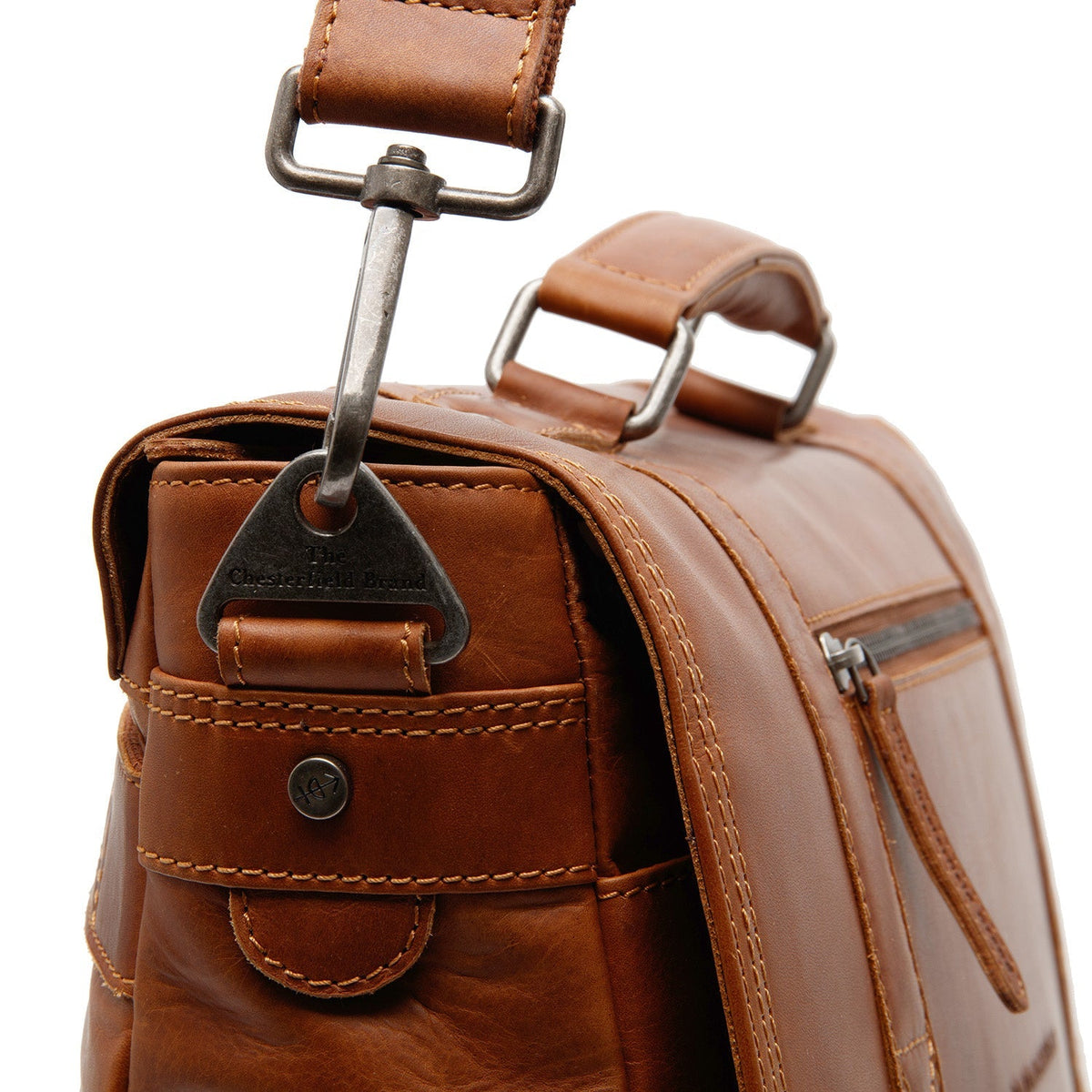 
Indvendig visning Showing Dedicated Padded Laptop Sleeve & Multi-Compartment Organization