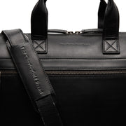 Solid Antique Brass Hardware &amp; Heavy-Duty Dual Zipper Detail on Levanto Full-Grain Leather Laptop Bag til Kvinder