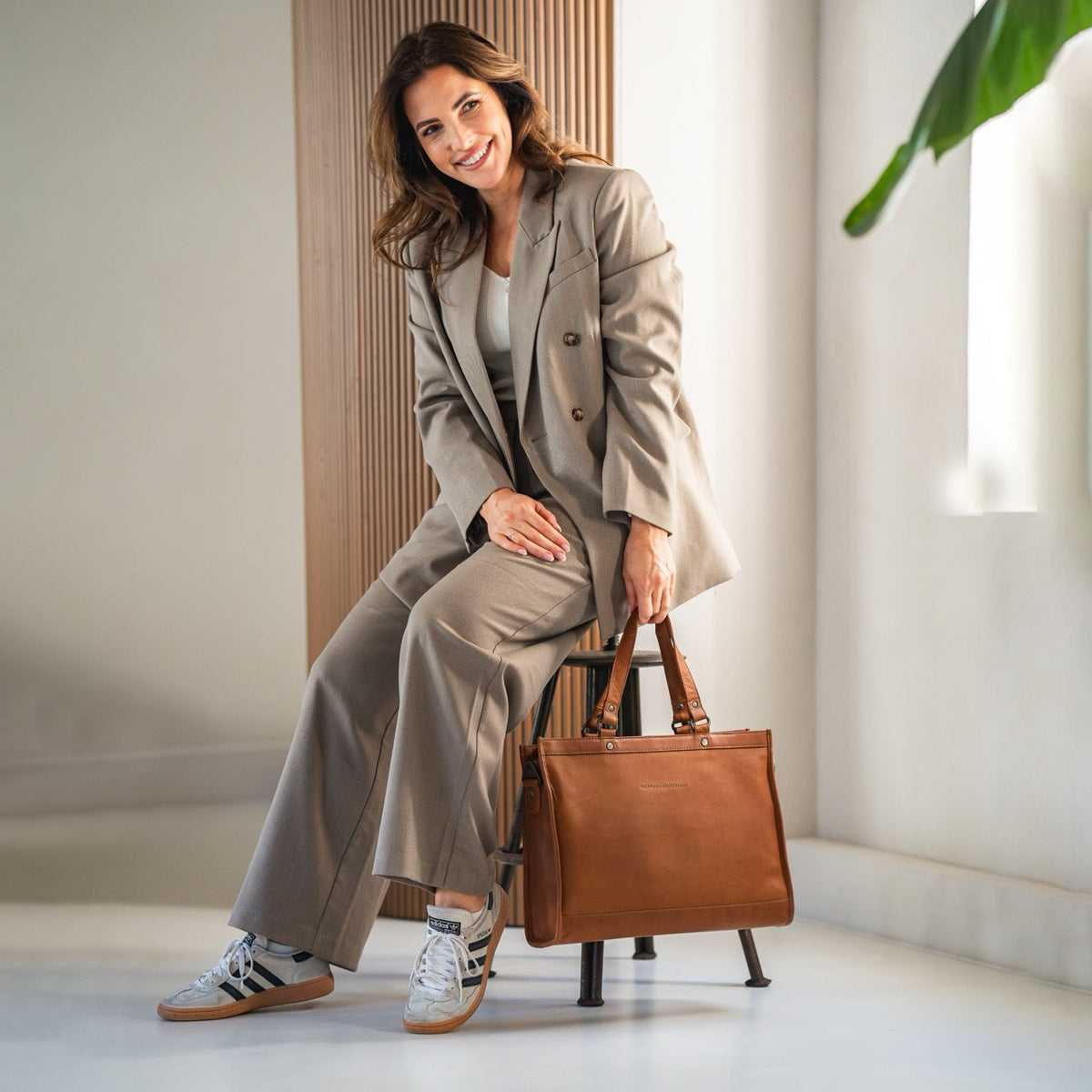 Manly Full-Grain Leather Laptop Bag til Kvinder – alternate product view 3