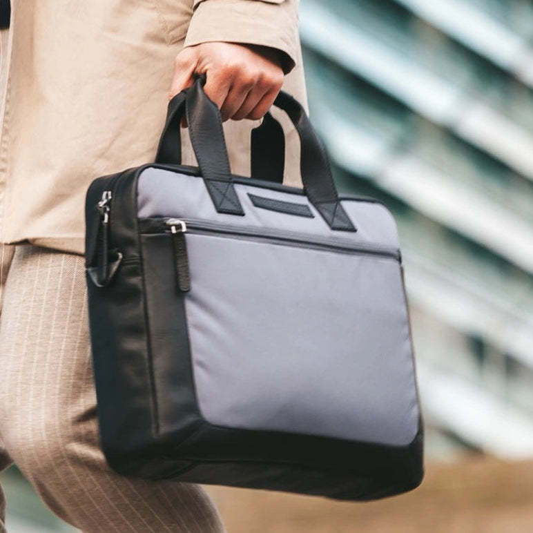 
Everyday Carry Perspective Showing Ergonomic Grab Handle & Strap Comfort
