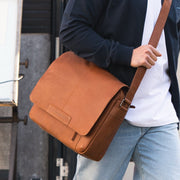 Richard Full-Grain Leather Laptop Bag til Mænd – alternate product view 2