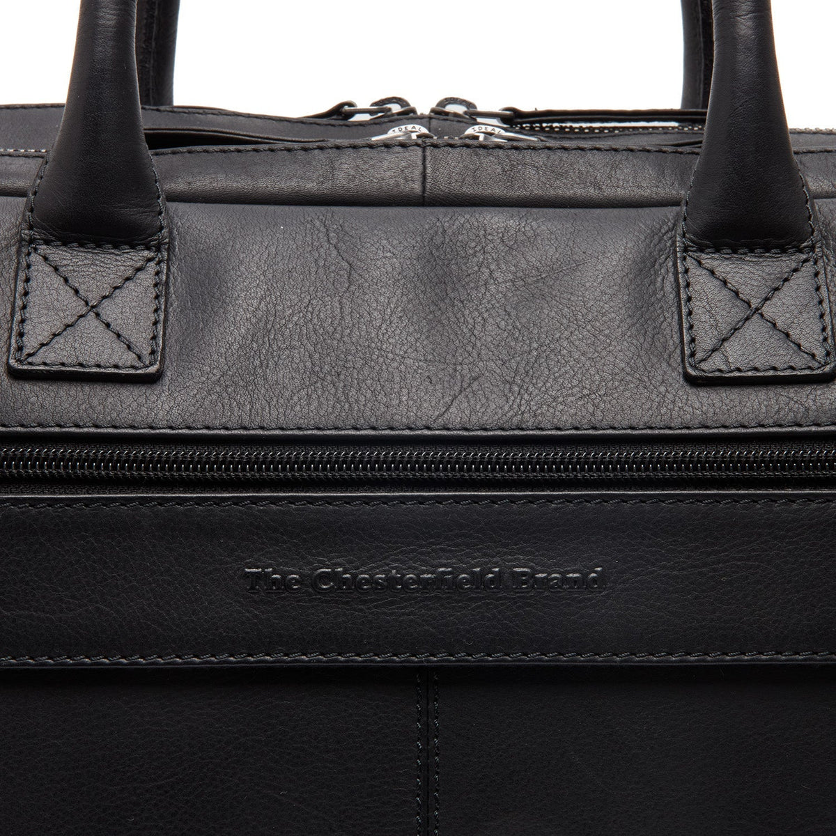 
Everyday Carry Perspective Showing Ergonomic Grab Handle & Strap Comfort