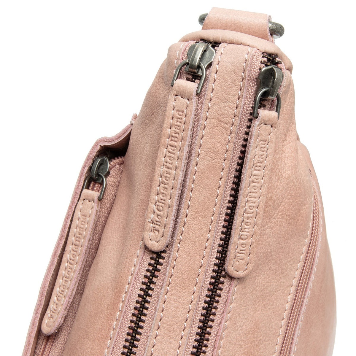 Indvendig visning Showing Dedicated Padded Laptop Sleeve & Multi-Compartment Organization