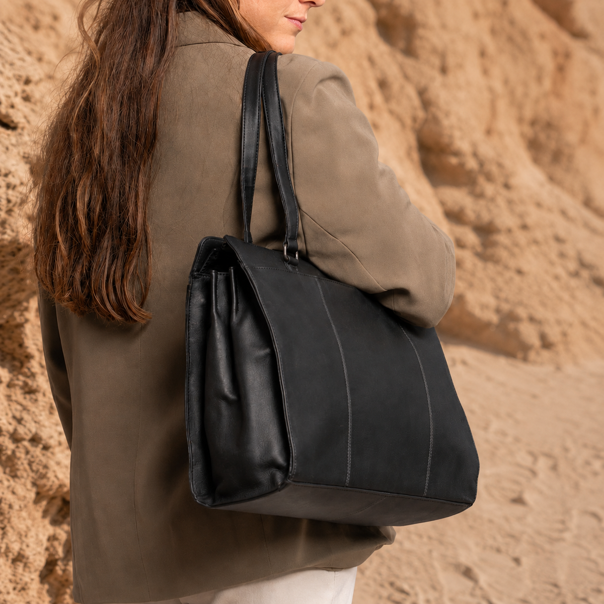 
Classic 100% Full-Grain leather Bag - Bagfra med forstærkede læderremme og syninger