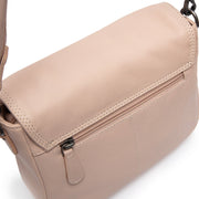 
Indvendig visning Showing Dedicated Padded Laptop Sleeve & Multi-Compartment Organization
