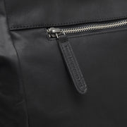 Solid Antique Brass Hardware &amp; Heavy-Duty Dual Zipper Detail on Berlin Full-Grain Leather Tote Bag til Kvinder