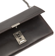 Solid Antique Brass Hardware &amp; Heavy-Duty Dual Zipper Detail on Bora Full-Grain Leather Waiter Wallet til Kvinder