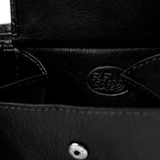 Solid Antique Brass Hardware &amp; Heavy-Duty Dual Zipper Detail on Harlem Full-Grain Leather Wallet til Mænd