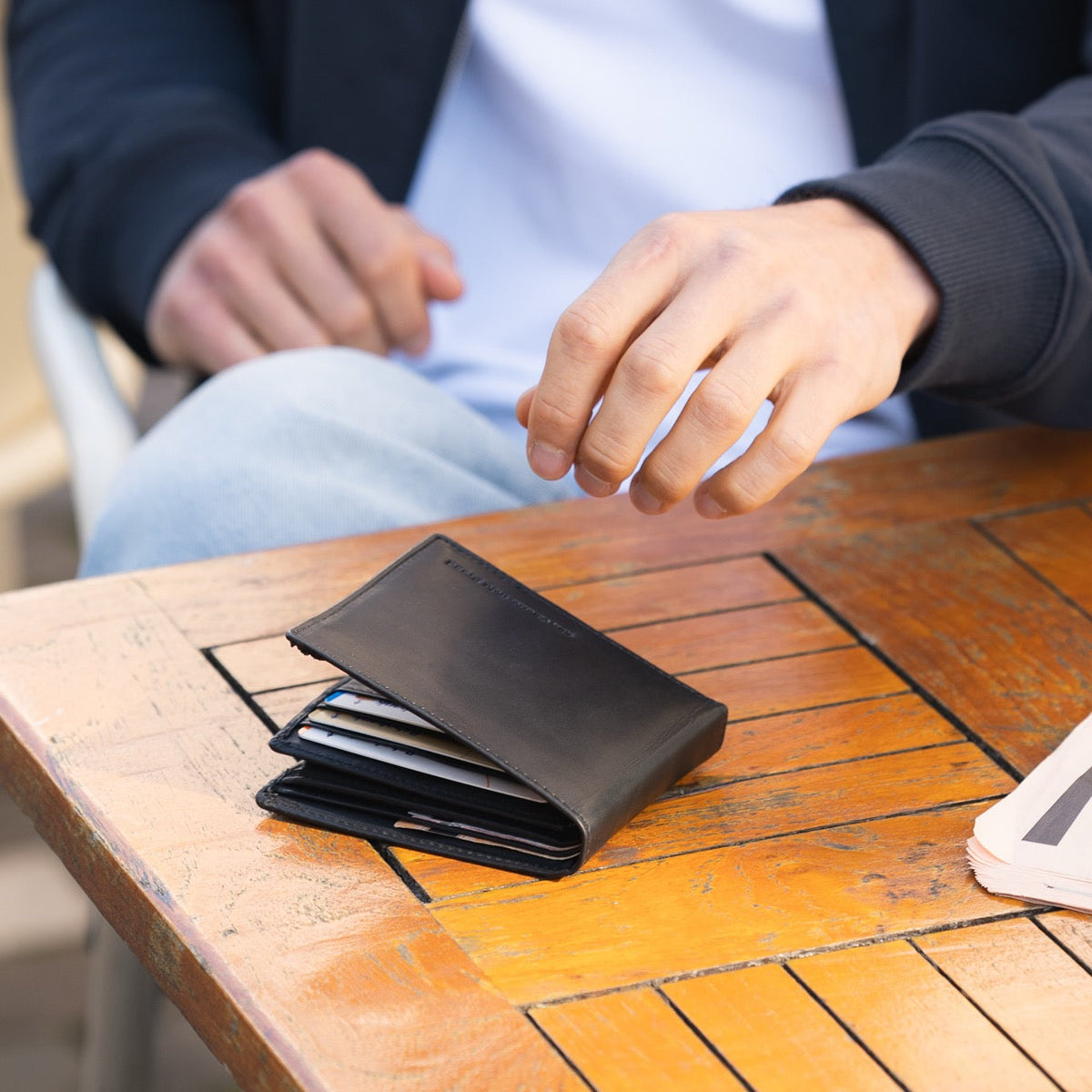 Ralph Full-Grain Leather Wallet - Structured Side Profile Showing Gusset Depth & Expansion Capacity