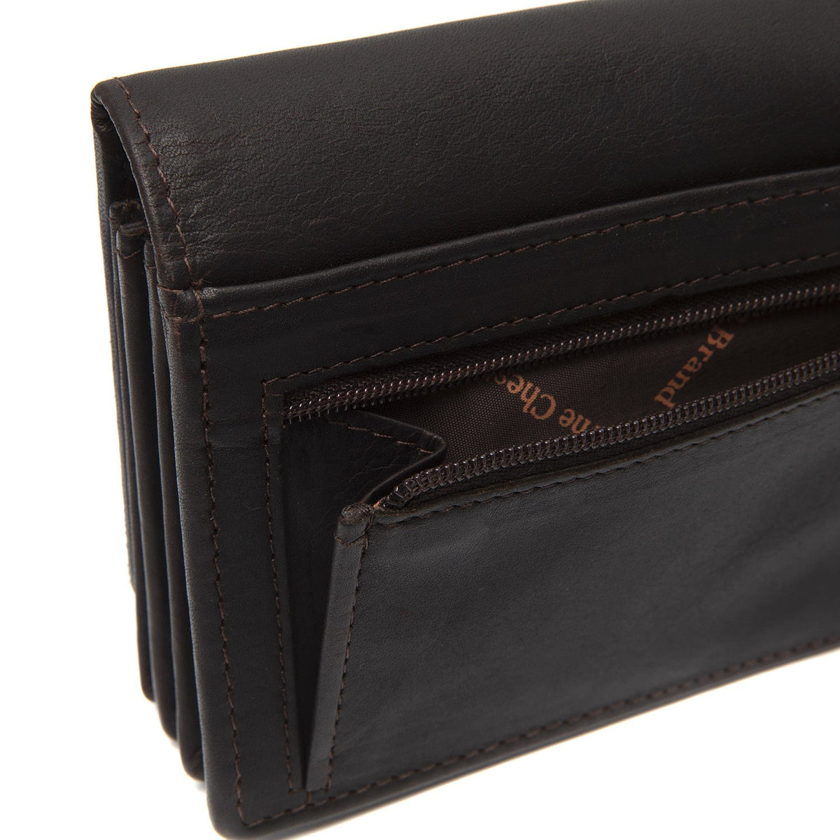 
Solid Antique Brass Hardware & Heavy-Duty Dual Zipper Detail on Salzburg Læderpung