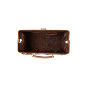 Solid Antique Brass Hardware &amp; Heavy-Duty Dual Zipper Detail on Texel Full-Grain Leather Weekender Bag til Kvinder