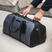 Tornio Full-Grain Leather Weekender Bag til Kvinder - Structured Side Profile Showing Gusset Depth &amp; Expansion Capacity