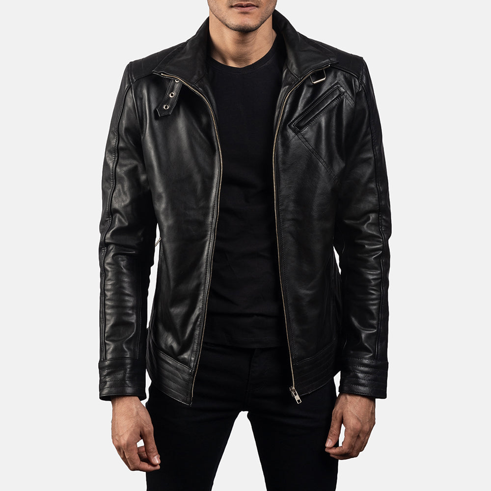 
Legacy Sort Bikerjakke i Læder til Mænd in Black Cowhide Leather - Forfra med skræddersyet silhuet | Køb online