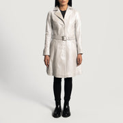 
Nærbillede of Notch & Button Hardware on Moonlight Silver Trenchcoat i Læder til Damer
