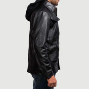 Close-Up Detail of Shirt &amp; Zipper with Button Flap Hardware on Men's Moulder Hooded Sort Læderjakke til Mænd