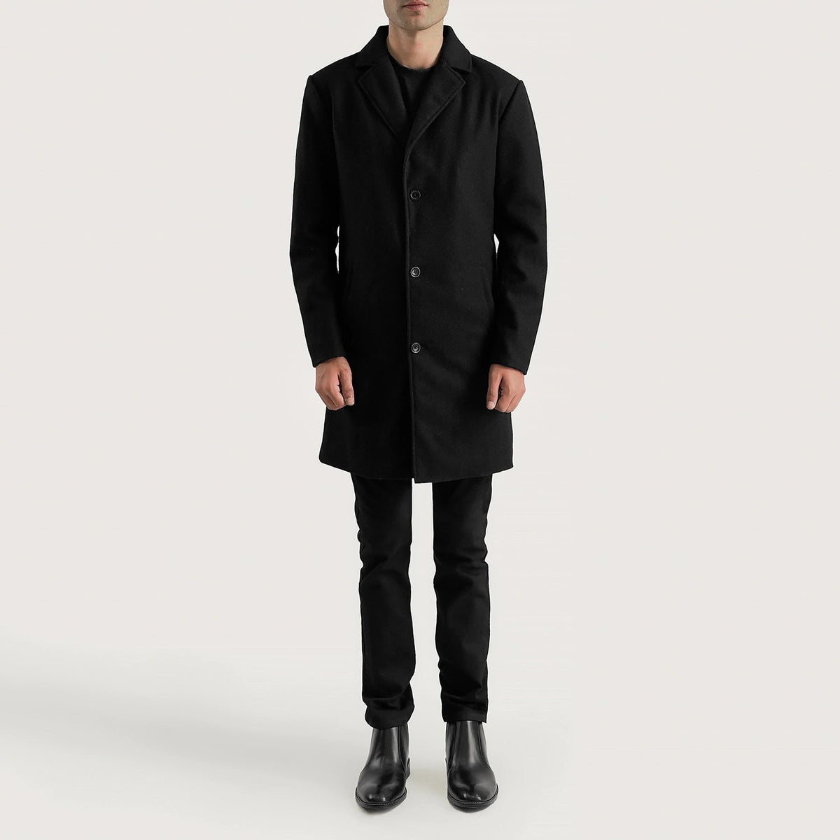 Petrillo Sort Wool Single Breasted Coat til Mænd - Lateral Side Profile View Showing Sleeve Cut &amp; Athletic Taper Fit