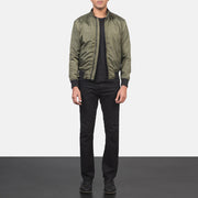 Men's Ramon Green Læder Bomberjakke til Mænd - Lateral Side Profile View Showing Sleeve Cut &amp; Athletic Taper Fit