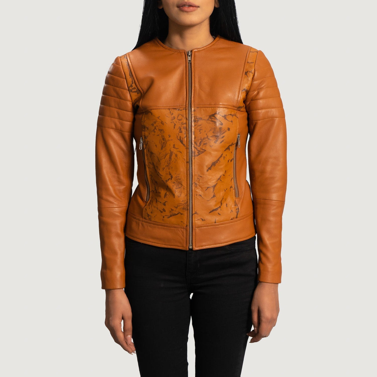 
Sandy Lysebrun Dye Bikerjakke i Læder til Damer in Tan Brown Sheepskin Dip &Amp; Dye - Forfra med skræddersyet silhuet | Køb online