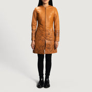 Close-Up Detail of Classic Collar &amp; Zipper Hardware on Women's Sandy Lys brun Dye Leather Coat til Kvinder