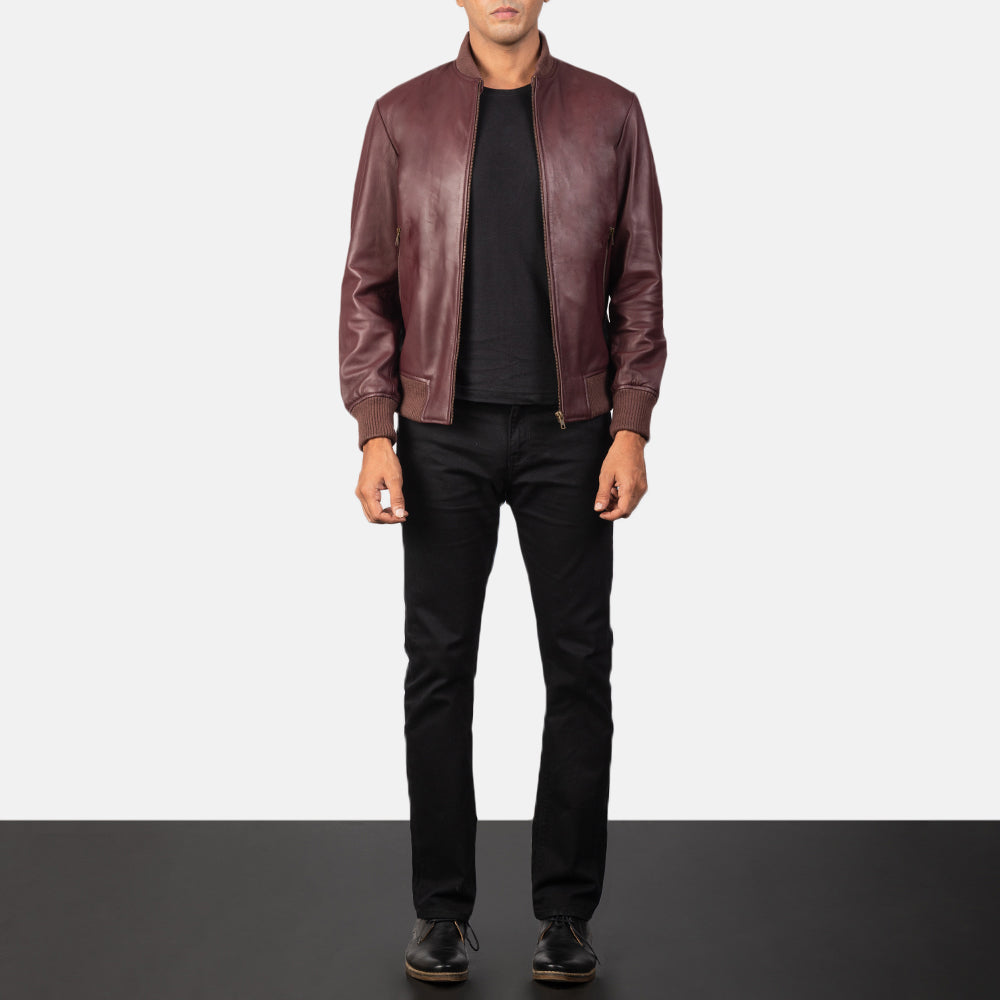 Men's Shane Maroon Læder Bomberjakke til Mænd - Lateral Side Profile View Showing Sleeve Cut &amp; Athletic Taper Fit
