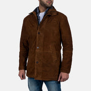 Men's Sheriff Brun Suede Læderjakke til Mænd - Lateral Side Profile View Showing Sleeve Cut &amp; Athletic Taper Fit