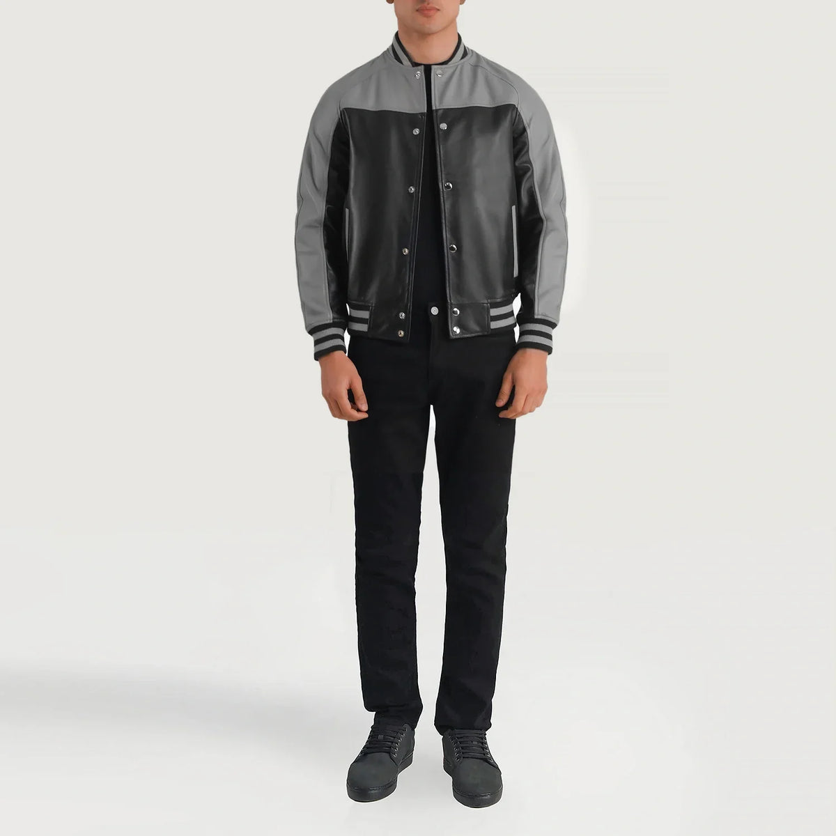 
Terrance Black & Red Leather Varsity Jacket - Sideprofil med ergonomisk ærmesnit