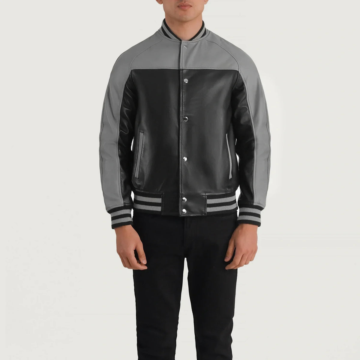
Nærbillede of Varsity & Snap Buttons Hardware on Terrance Black & Red Leather Varsity Jacket