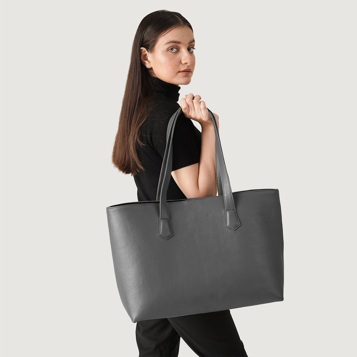 
The Bianca Tote bag i læder – alternate product view 2