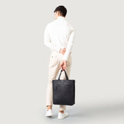 
The Poet Tote bag i læder – alternate product view 9
