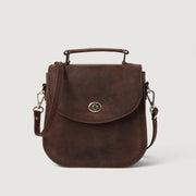 
The Sandra Vintage Distressed Brown Leather Saddle Bag For Women in Distressed Brown Full-Grain Leather - Full Exterior Forfra med skræddersyet silhuet | Køb online