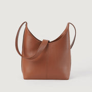 
The Stefani Brown Leather Hobo Bag For Women in Brown Full-Grain Leather - Forfra med skræddersyet silhuet | Køb online