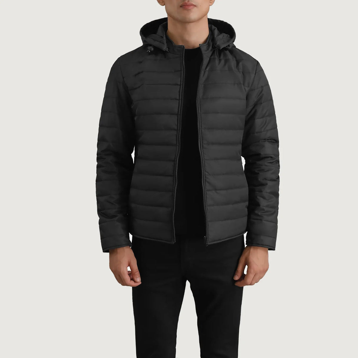 Tyler Sort Hooded Puffer Læderjakke til Mænd in Black Full-Grain Leather - Front Profile View &amp; Tailored Silhouette | Buy Online