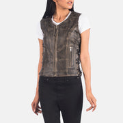 
Nærbillede of V-neck & Zipper Hardware on Vanda Distressed Brun Leather Biker Vest til Damer