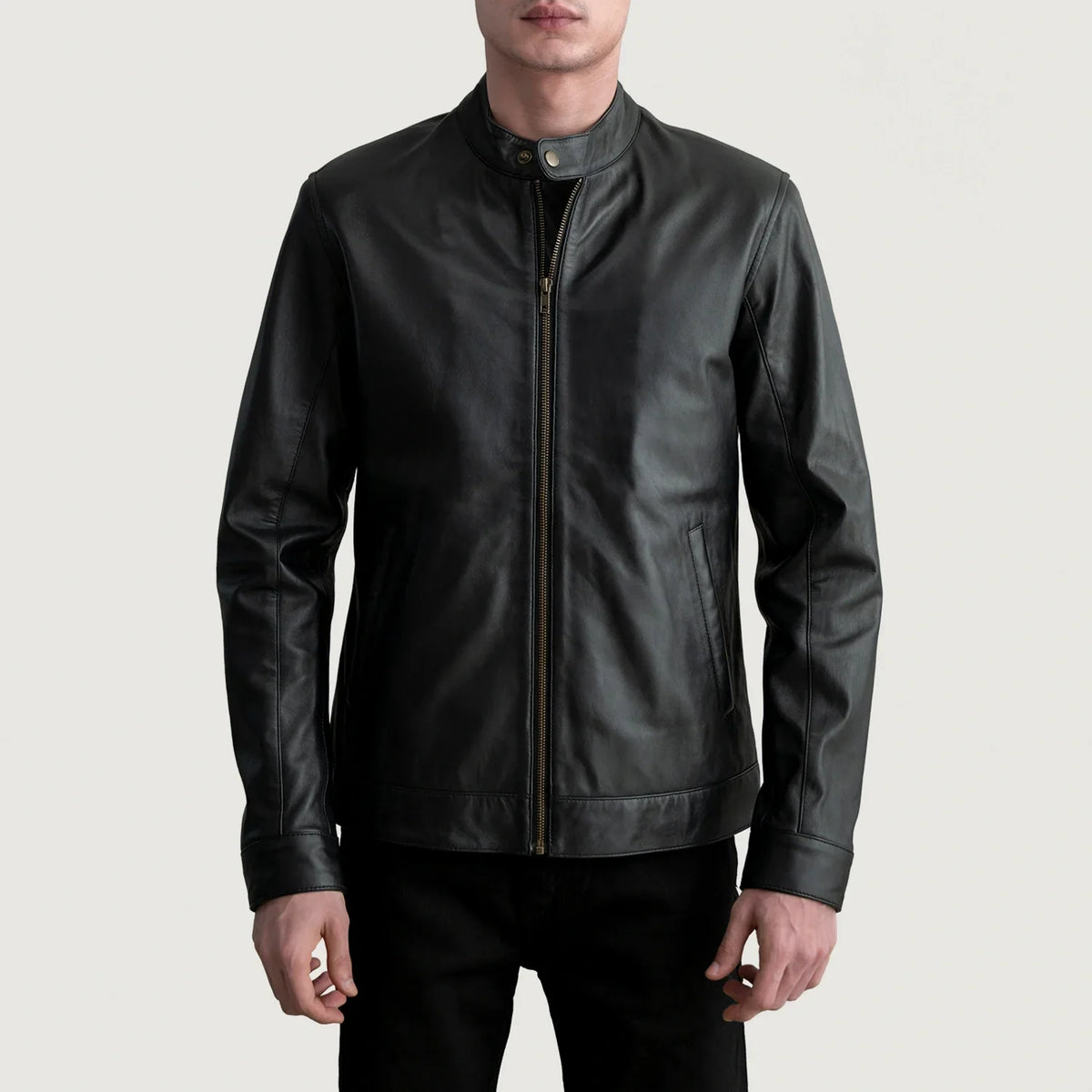 Zen Sort Læder Bikerjakke til Mænd in Black Sheepskin Leather - Front Profile View &amp; Tailored Silhouette | Buy Online